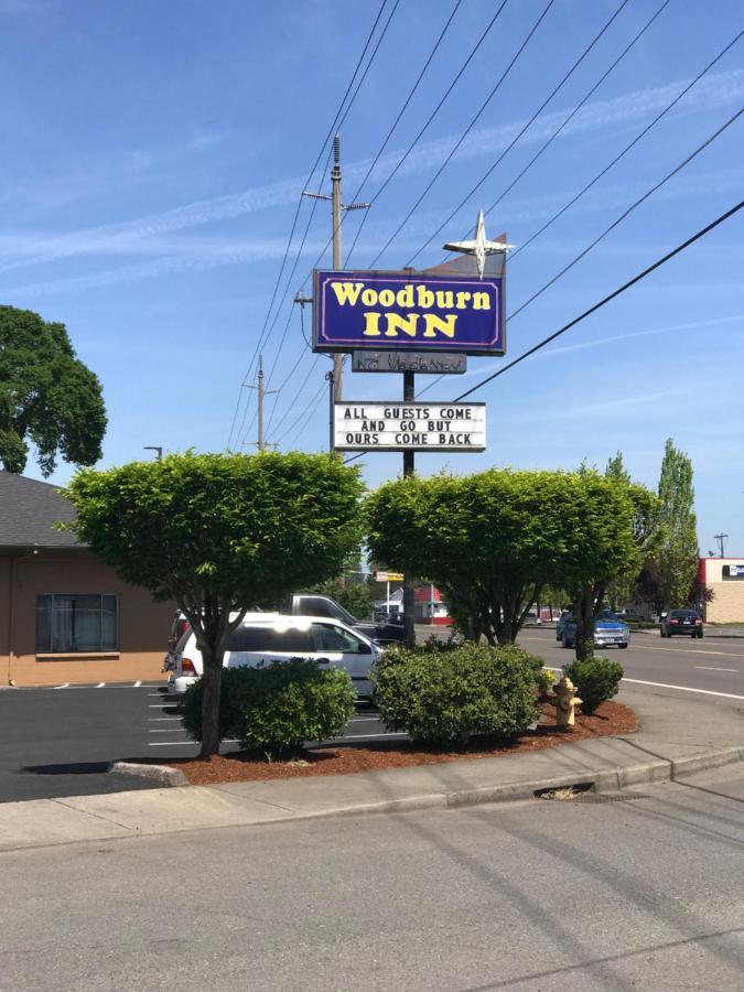 Woodburn Inn エクステリア 写真